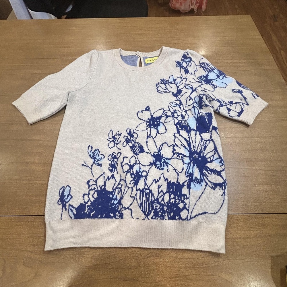 Sonal Nathwani Sweater‎ Womens Small Beige Blue Floral Graphic Knit Short Sleeve